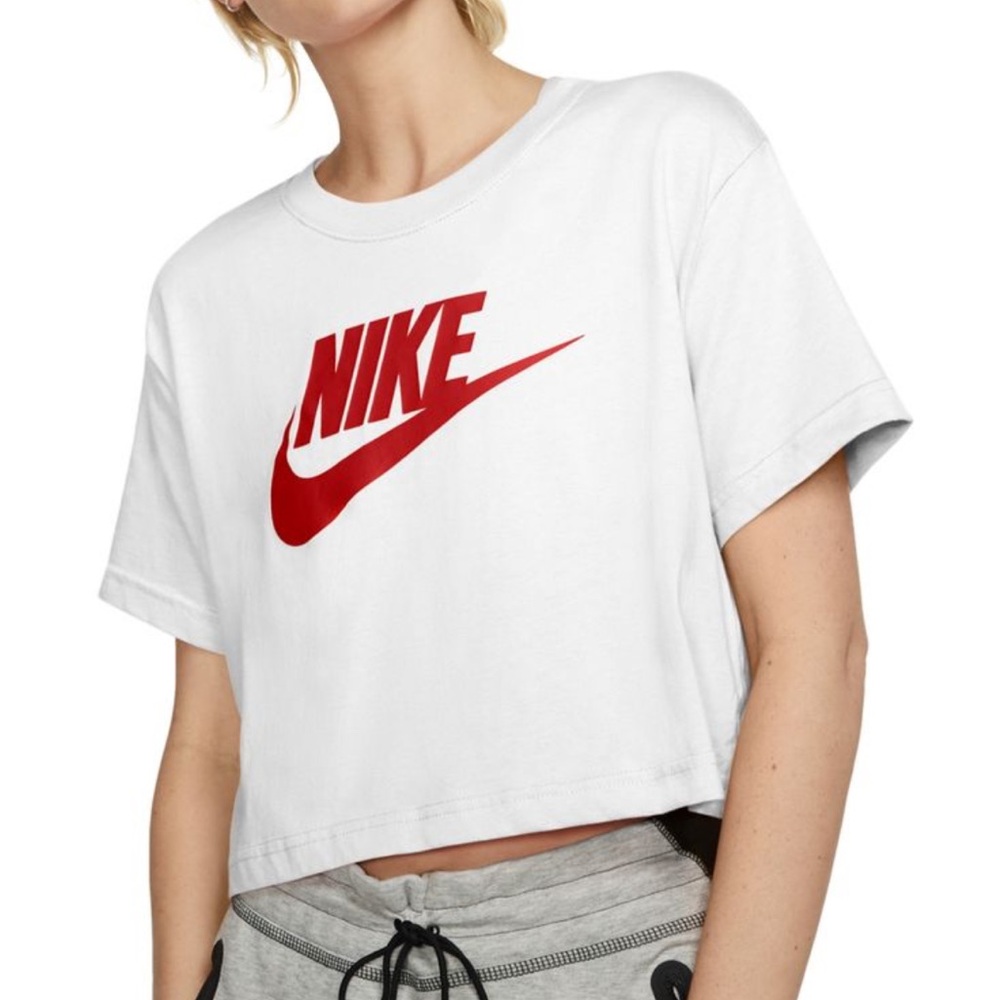 Nike crop t-shirt